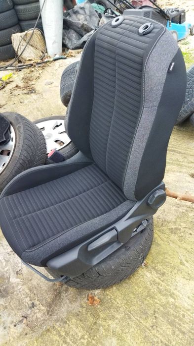 Седалка за Peugeot 208
