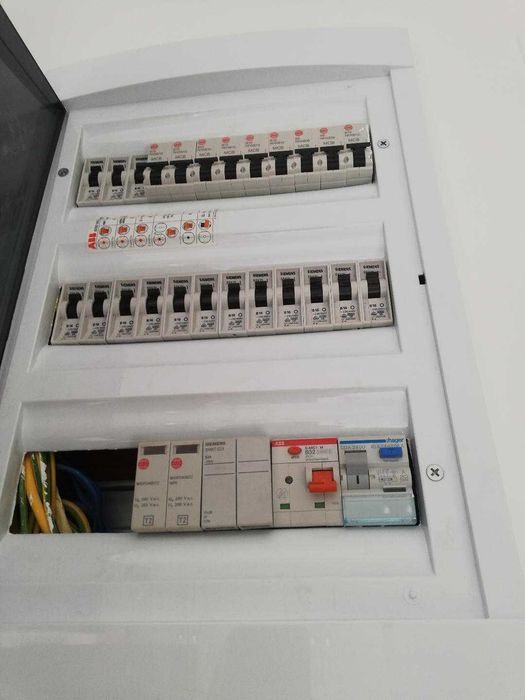 Electrician autorizat, instalații electrice Bacău și în județul Bacău