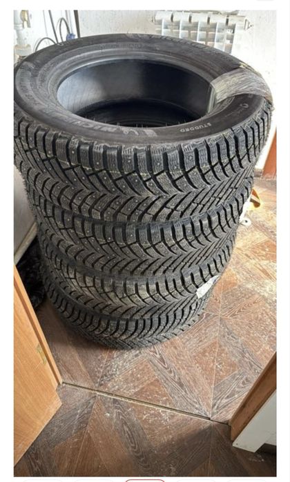 MICHELIN 235/65 R17