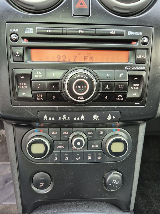 Nissan Qashqai 2 l Diesel Climatronic jante panorama incalzire in scau