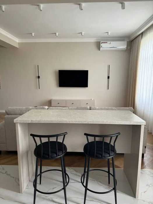 R3 Сдаётся квартира 2/5/14 на Шота Руставели.