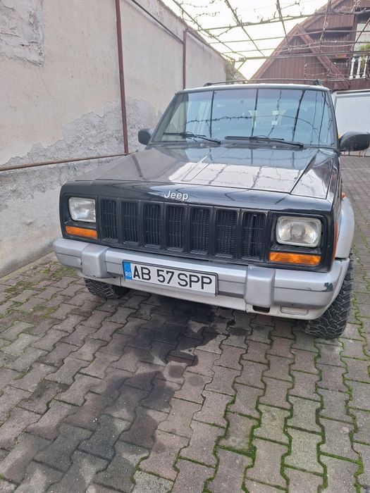 Vând Cherokee jeep Xj