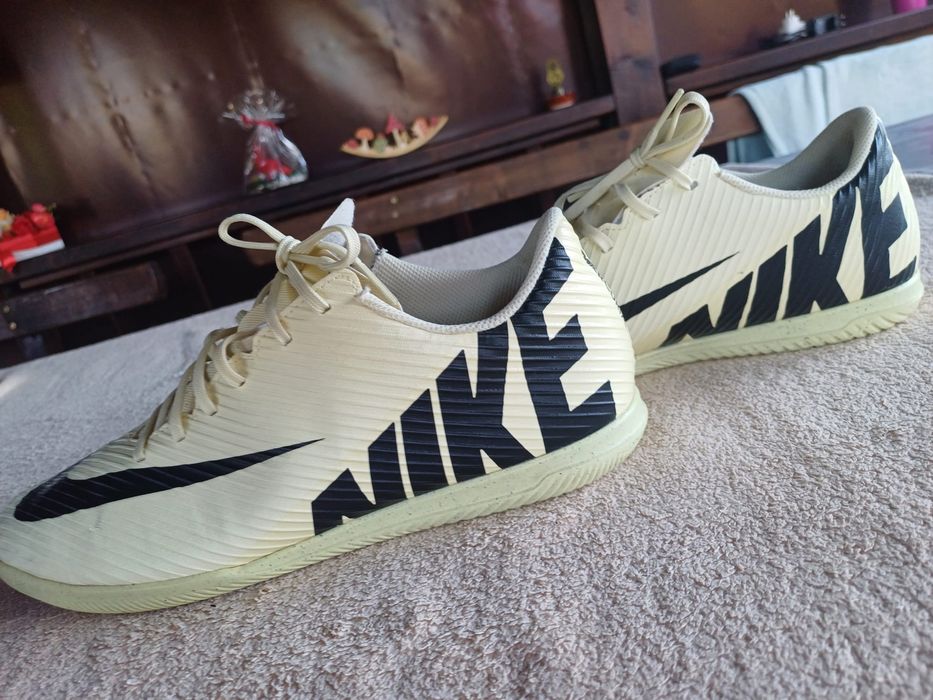 Jordan max aura 4 + nike mercurial vapor 15