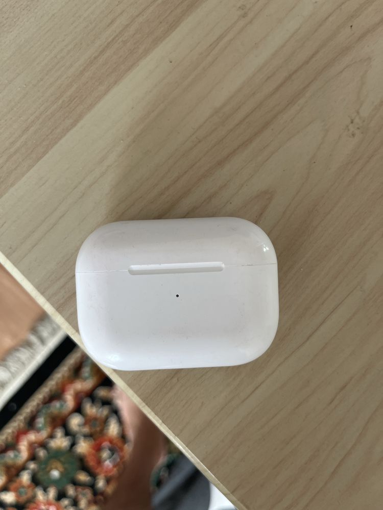 AirPods Pro почти новый