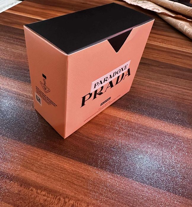 Дамски Парфюм Prada Paradoxe intense