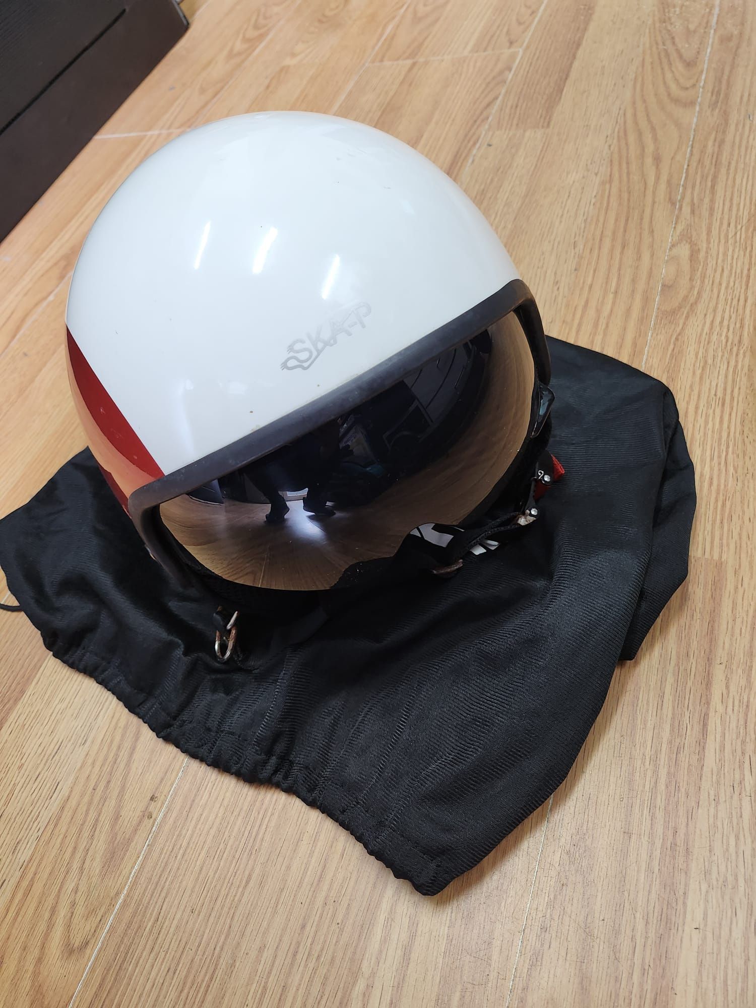 Vând casca moto SKAP stare foarte buna