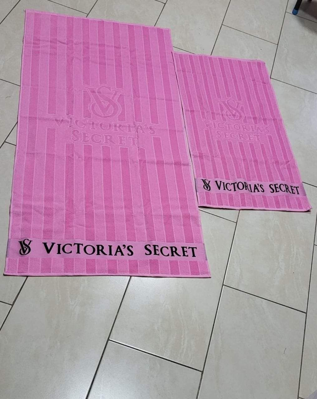 Комплект от два броя кърпи Victoria's Secret