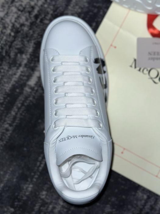 Alexander McQueen Premium