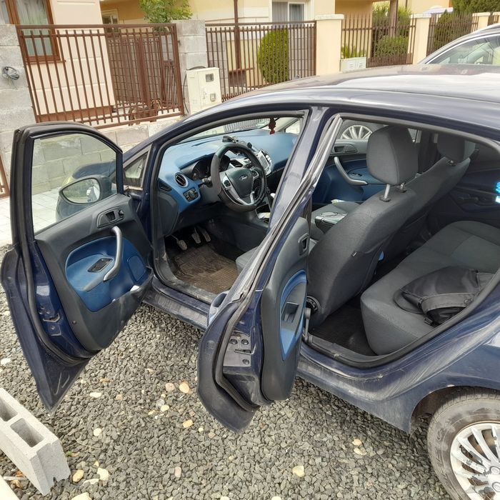 Vand Ford Fiesta 1.3 benzina