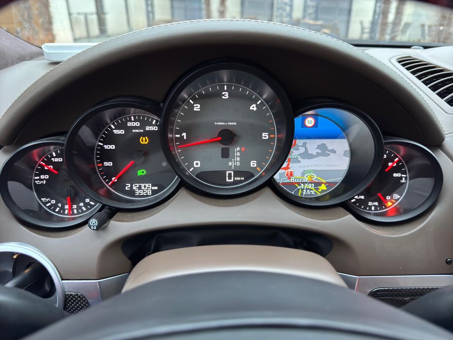 Porsche Cayenne S 4.2 tdi—TOP—V8/384cp/CARBON/WEBASTO/perne aer/PANO