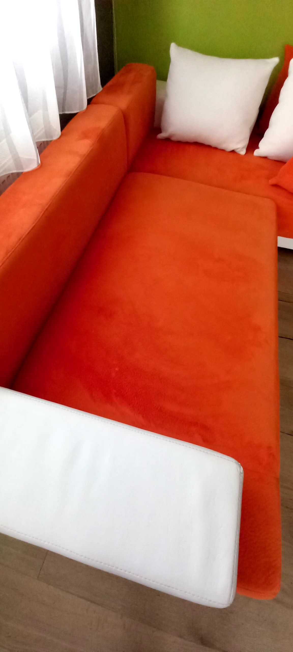 Ъглов диван с функция "сън"