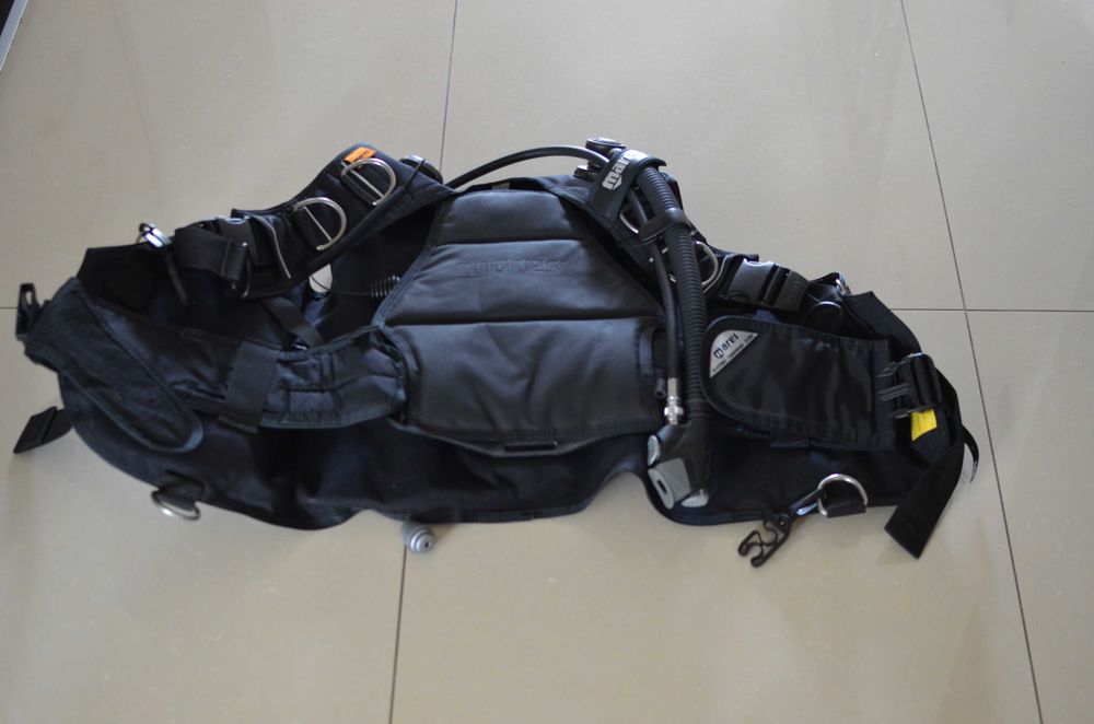 vesta scufundari Mares Vector 1000