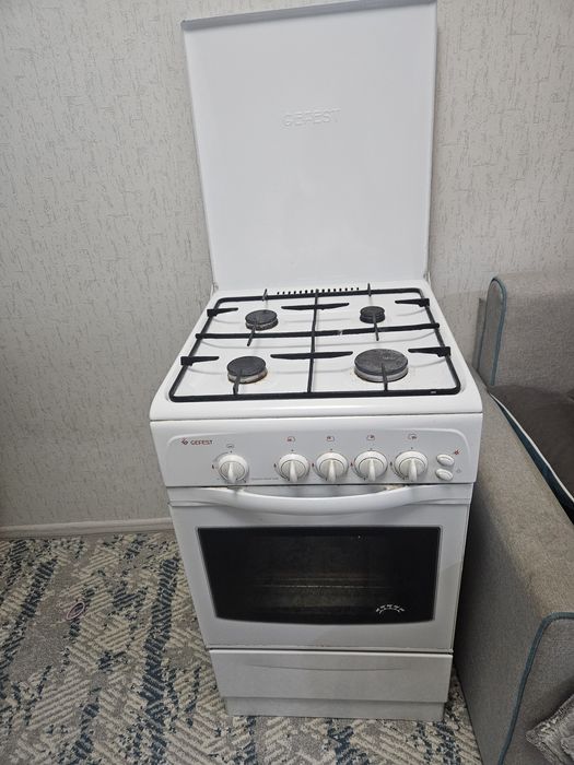 Продам газовую плиту