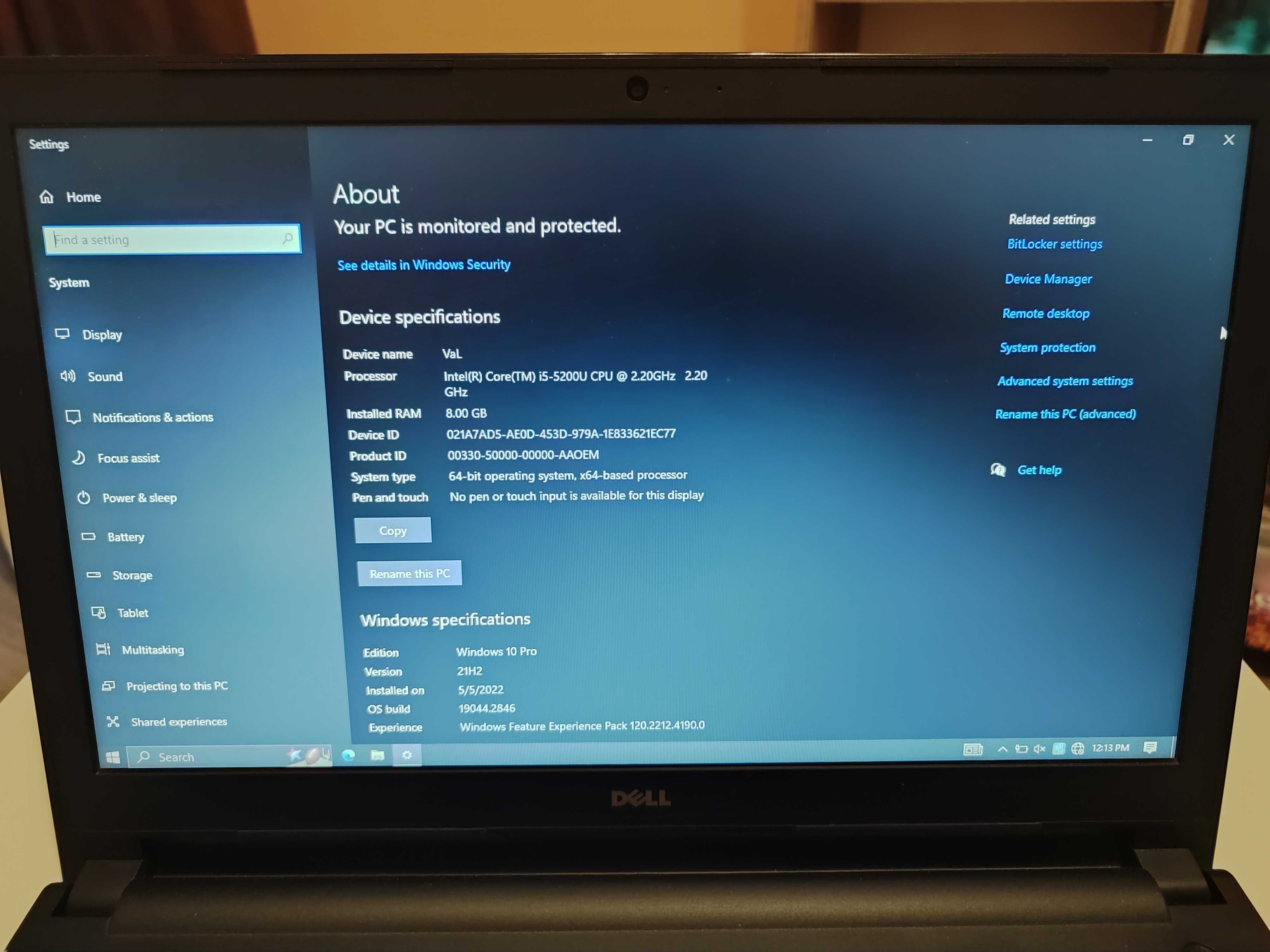 Продавам Dell Inspiron 15