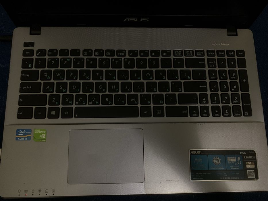 Noutbook Asus i5