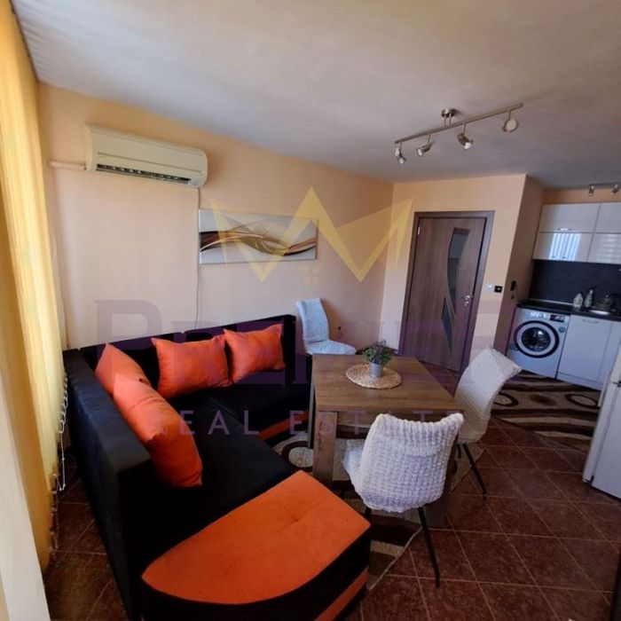 Дава се под наем Двустаен апартамент в Варна, Колхозен пазар - 50 кв.м за 510 € - Снимка #3