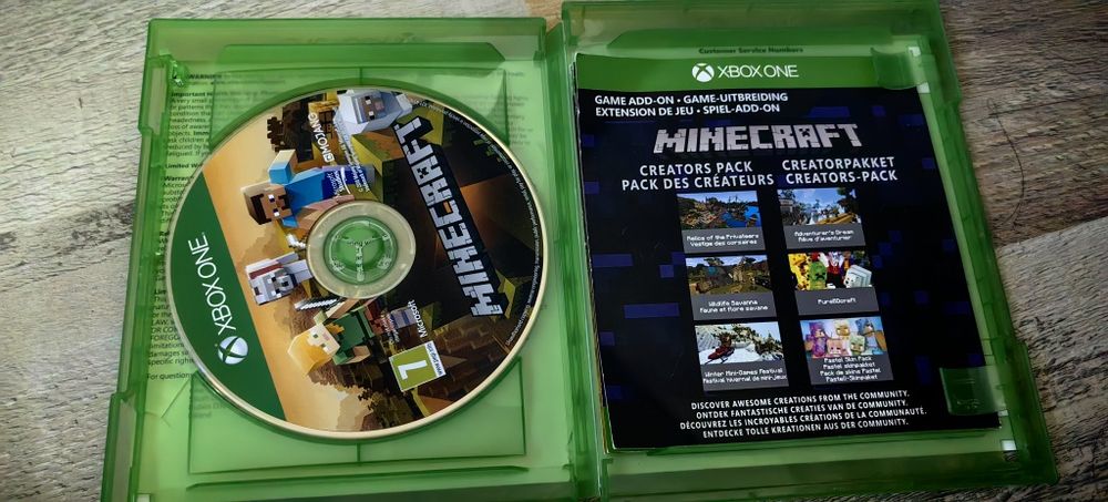 joc Xbox One(Fifa22),(Minecraft)
