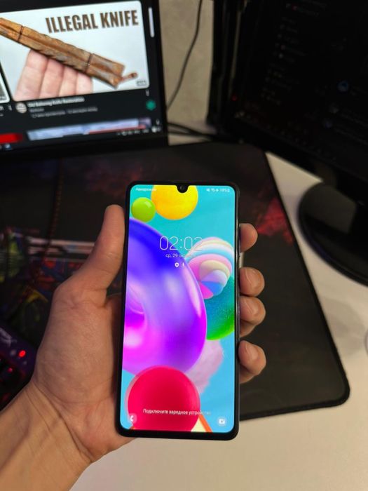 samsung A41 продам срочно