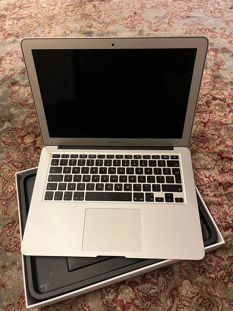 MacBook Air 2017 Apple nou i5 ssd 256GB 10/10 impecabil full box