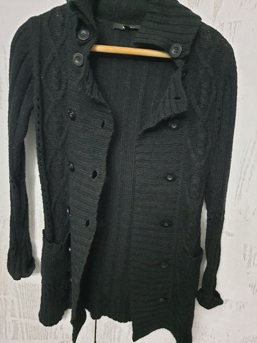 Черна жилетка  от трикотаж