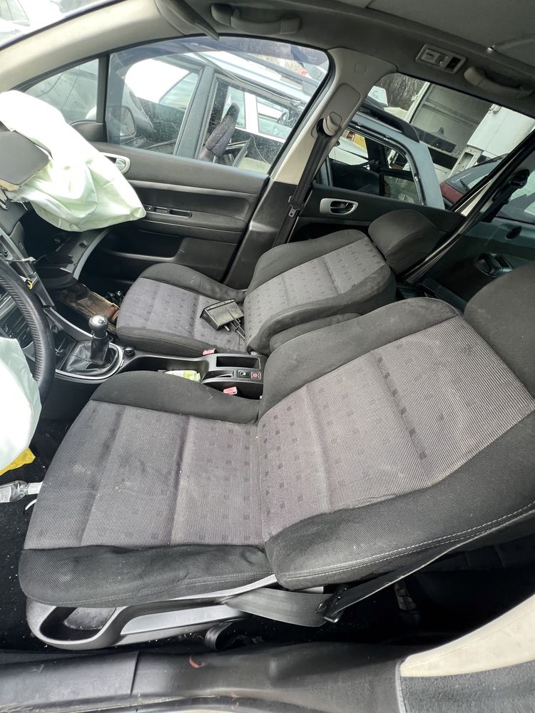 Peugeot 307 1.6 / Пежо 307 1.6 дизел НА ЧАСТИ
