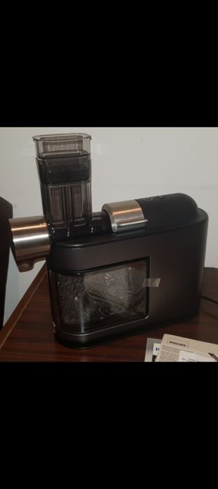 Бавна сокоизтисквачка Philips HR1895/80