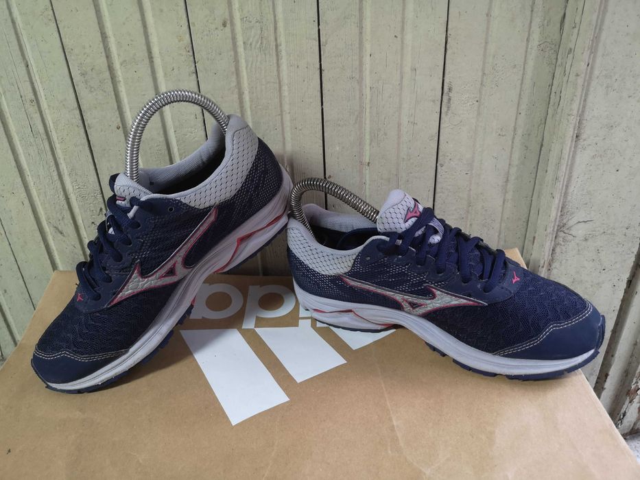 ''Mizuno Wave Rider 21 Gore-Tex''оригинални маратонки 37 номер