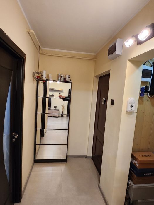 Vind apartament 2 camere , mobilat ,utilat , tiglina 1 ,lângă Tribunal