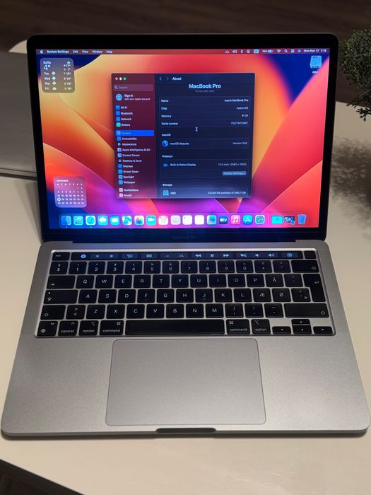 MacBook Pro M2 2022 256GB / CPU
MacBook Pro M2 2022 / 8GB/256 SSD