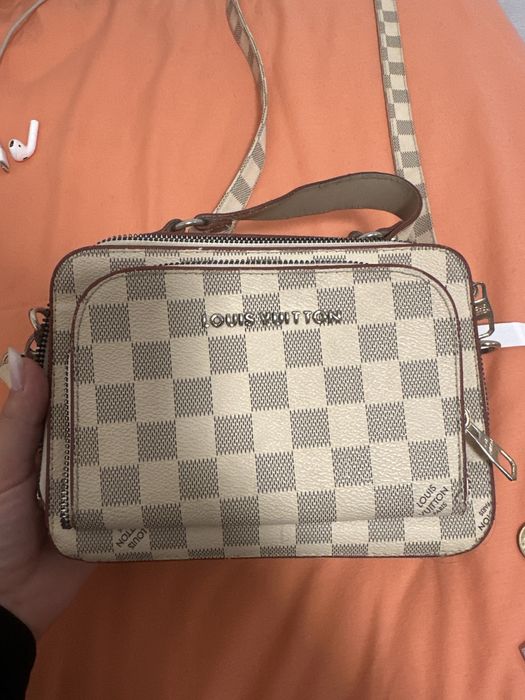 Geanta louis vuitton fake