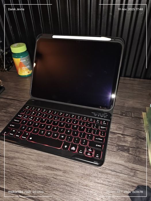 iPad 10 (64GB) Tastatură, Stylus, Husă, Geantă, Pachet comple