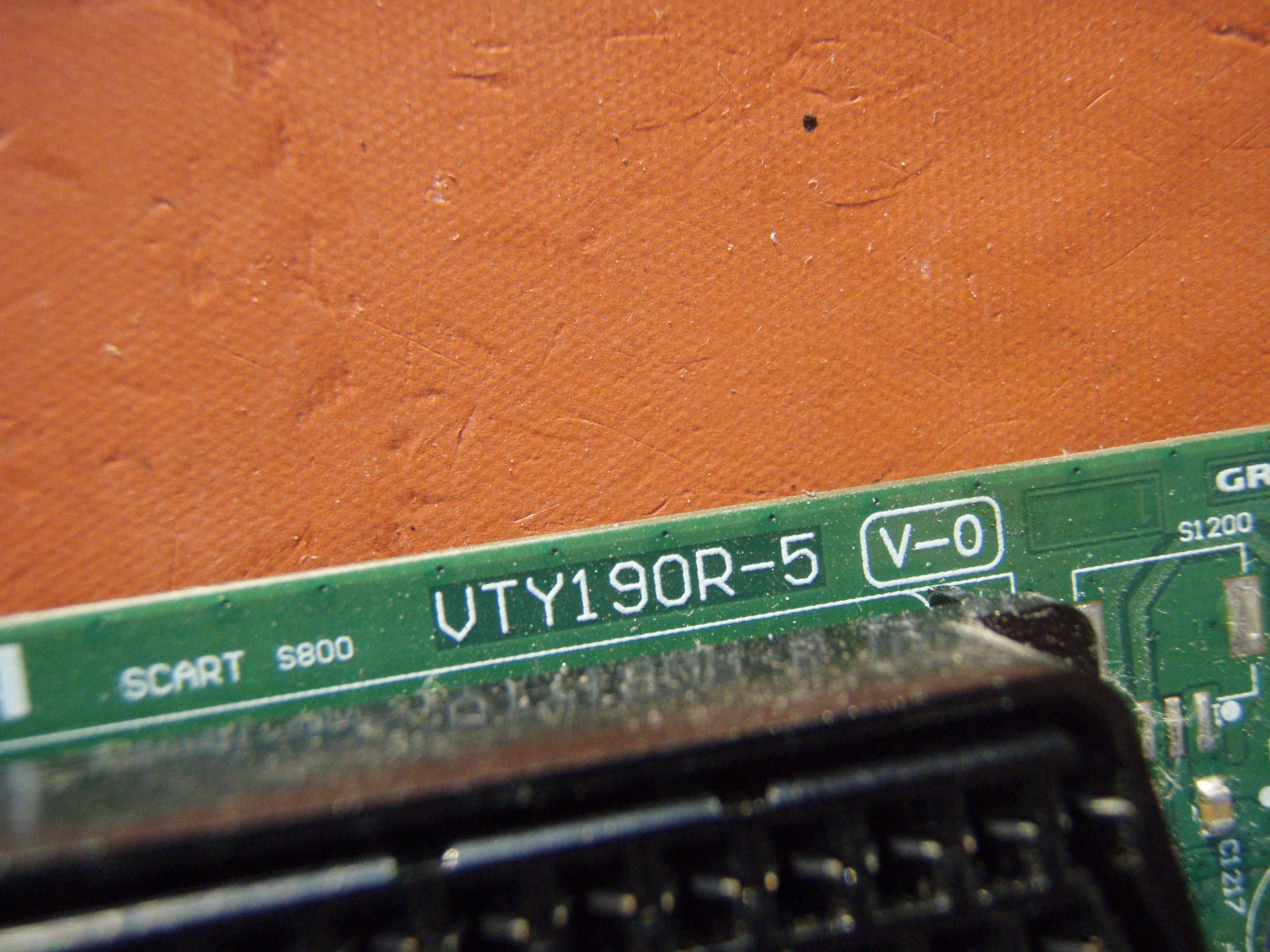Placa de baza VTY190R-5 v-0 de pe TV LED Grundig 40VLE5520BG