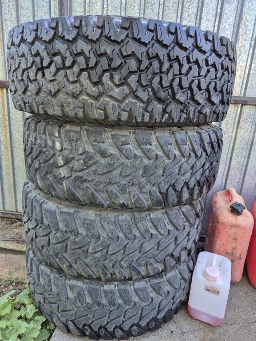 Шины 4 штуки Toyo open country MT & BF Goodrich T/A