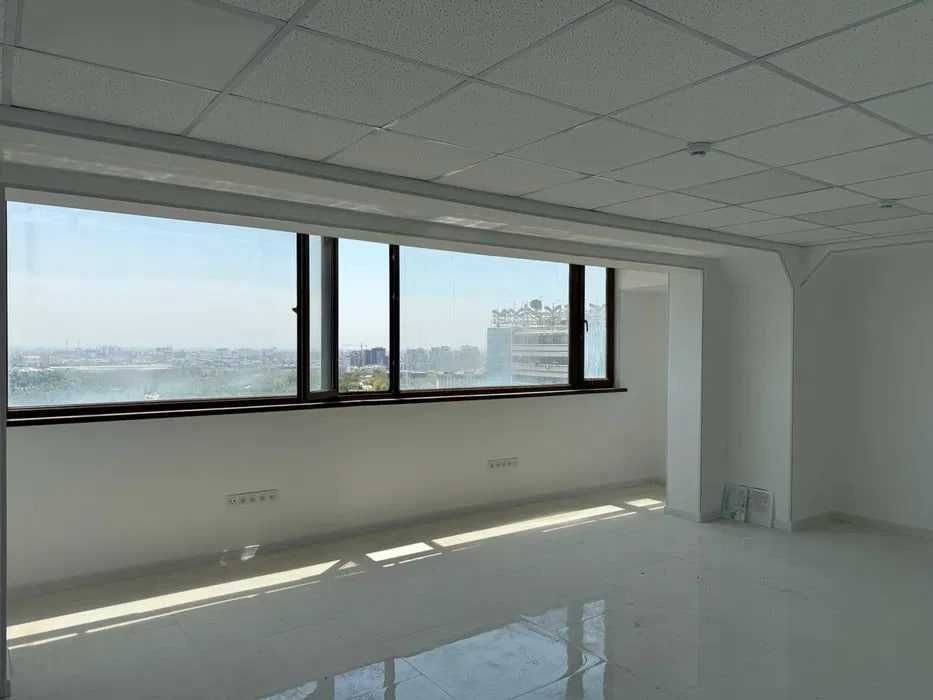 Продажа коммерческое помещения в 18 этаже