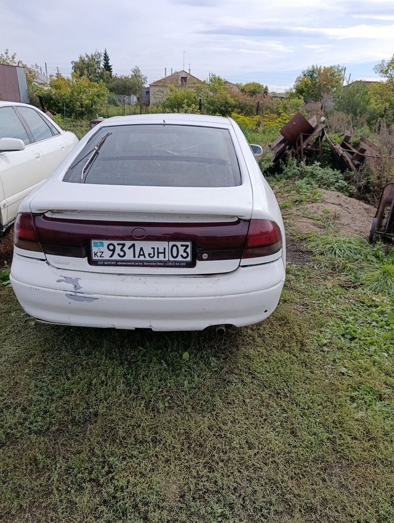 срочно продам Mazda cronos 1992 года выпуска