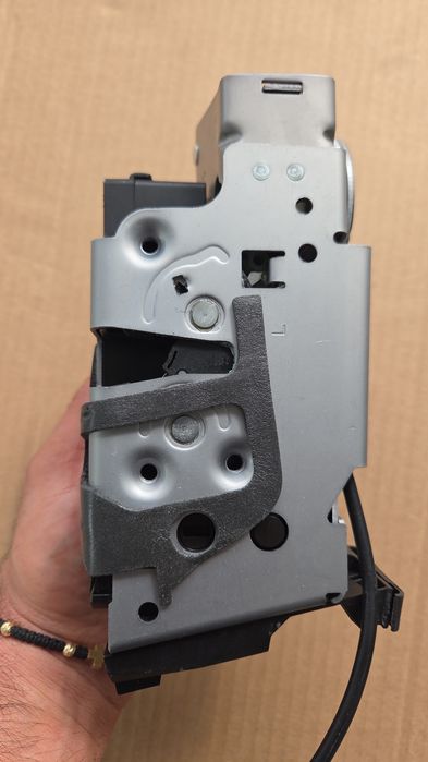 Incuietoare Ușă Față Ford Transit 2000  2026 TOATĂ GAMA FORD NOI OFERT