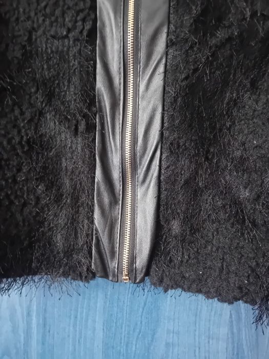 Scurtă elegantă de damă