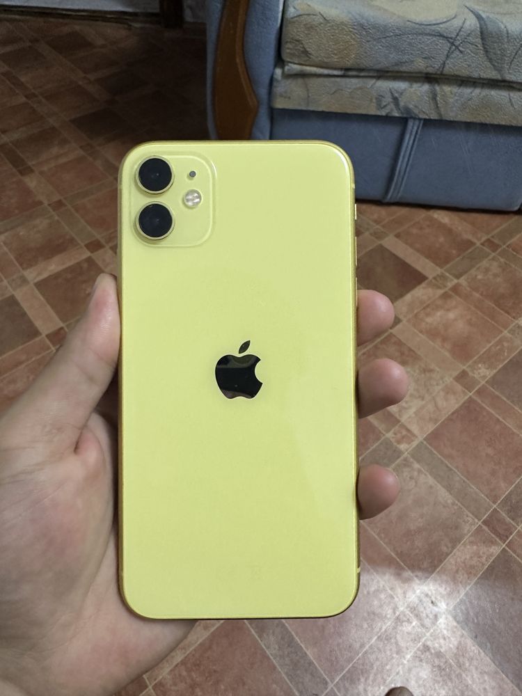 Iphone 11 желтый