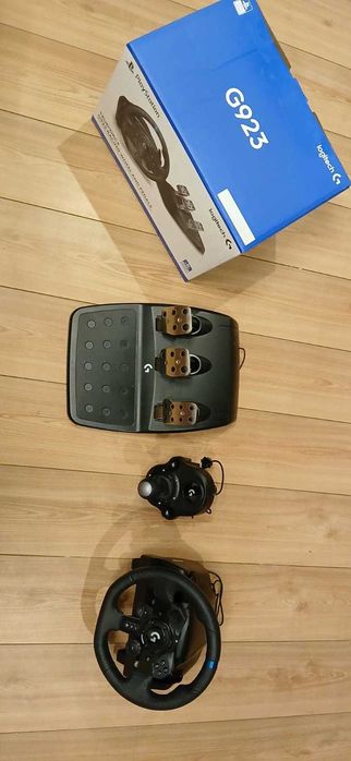 Volan Logitech G923 + Pedale + Schimbator