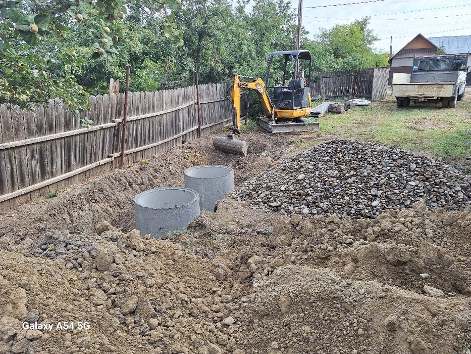 Excavari cu miniexcavator și bobcat