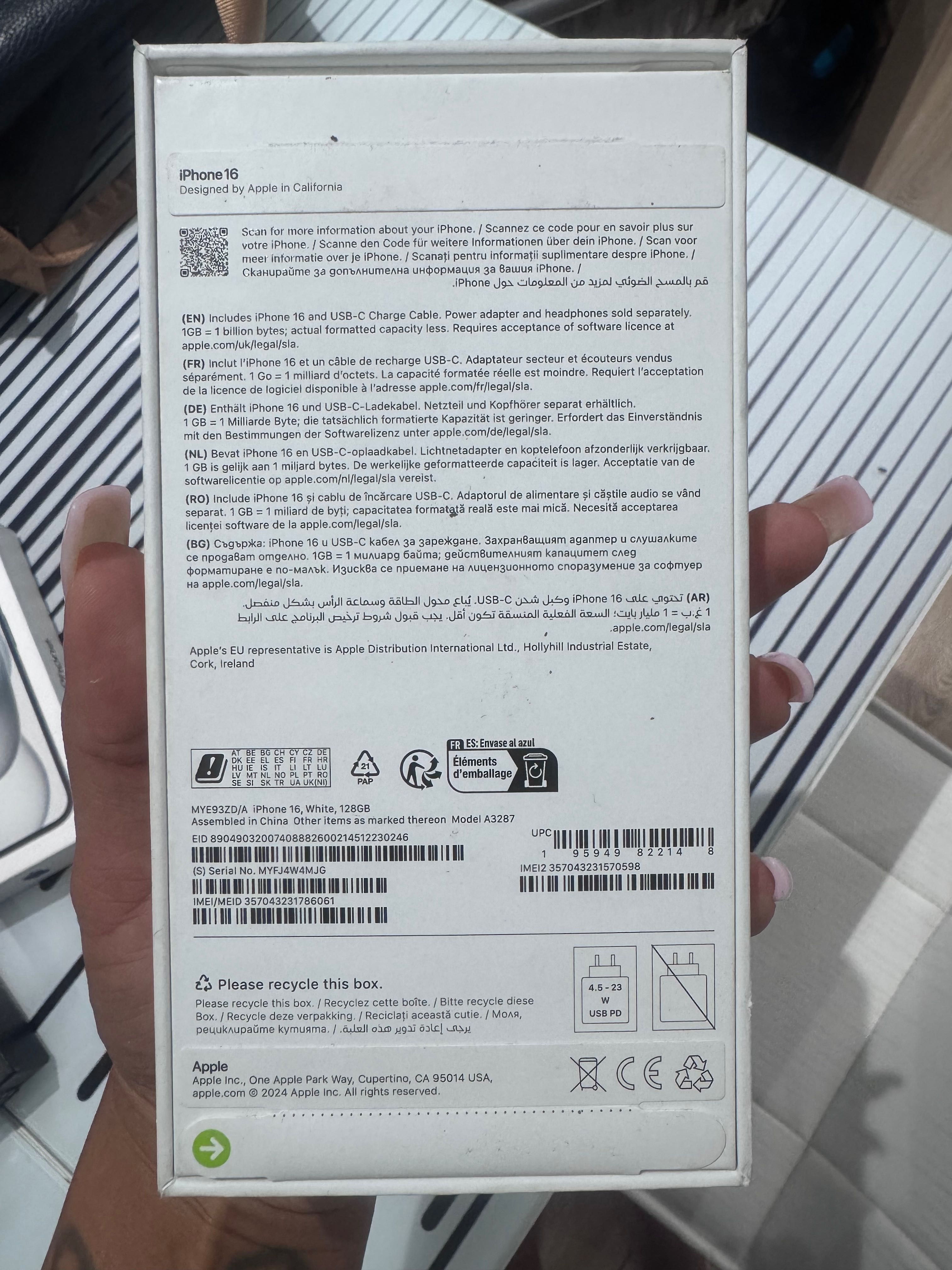 Iphone 16 white чисто нов