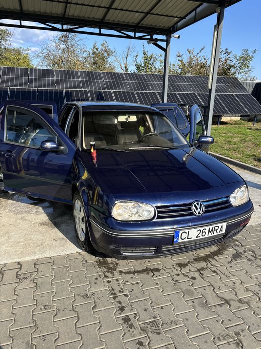 Vand/ schimb golf 4 1.4 benzina masina detine fiscla nu are problemeee