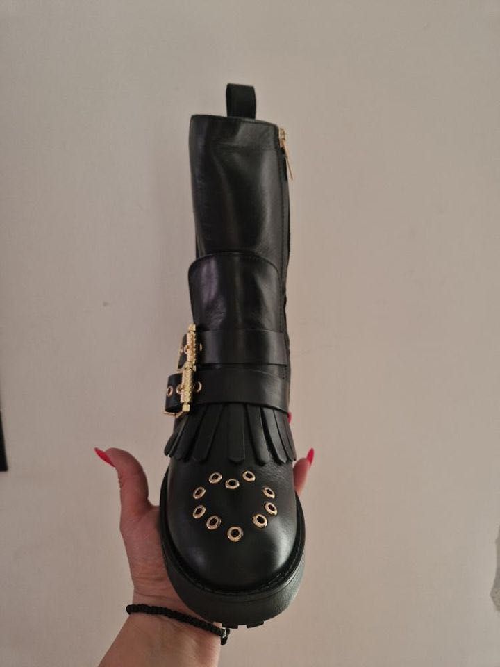 Оригинални зимни боти - Moschino