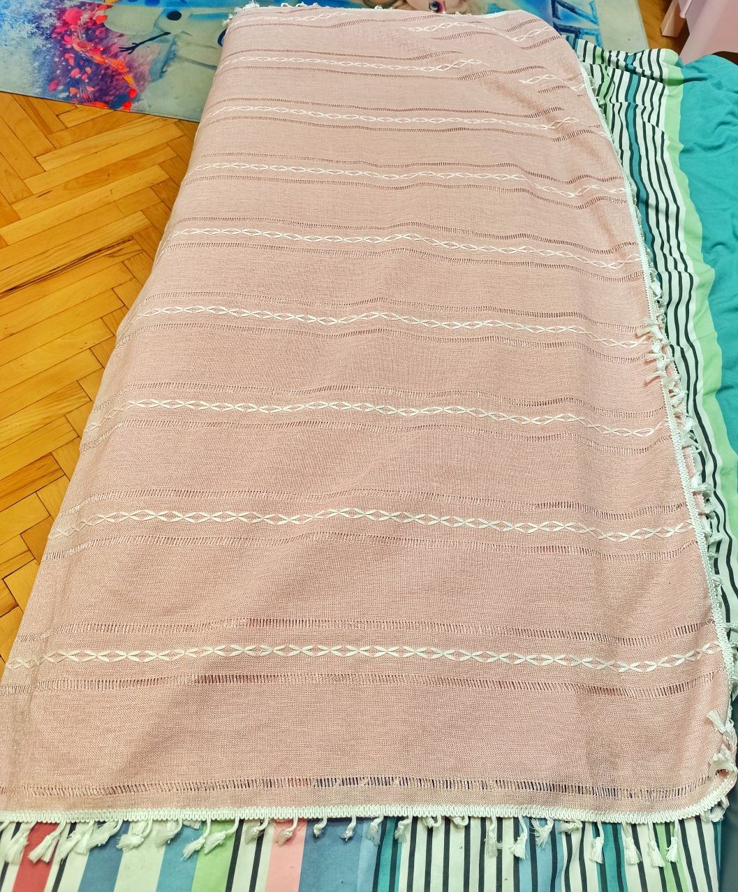 Чисто ново розово шалте \ покривало за легло размер 140х180см.