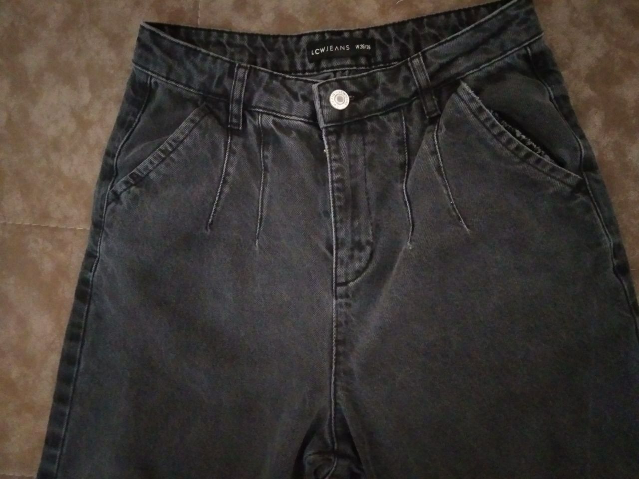 Фирменные джинсы размер s