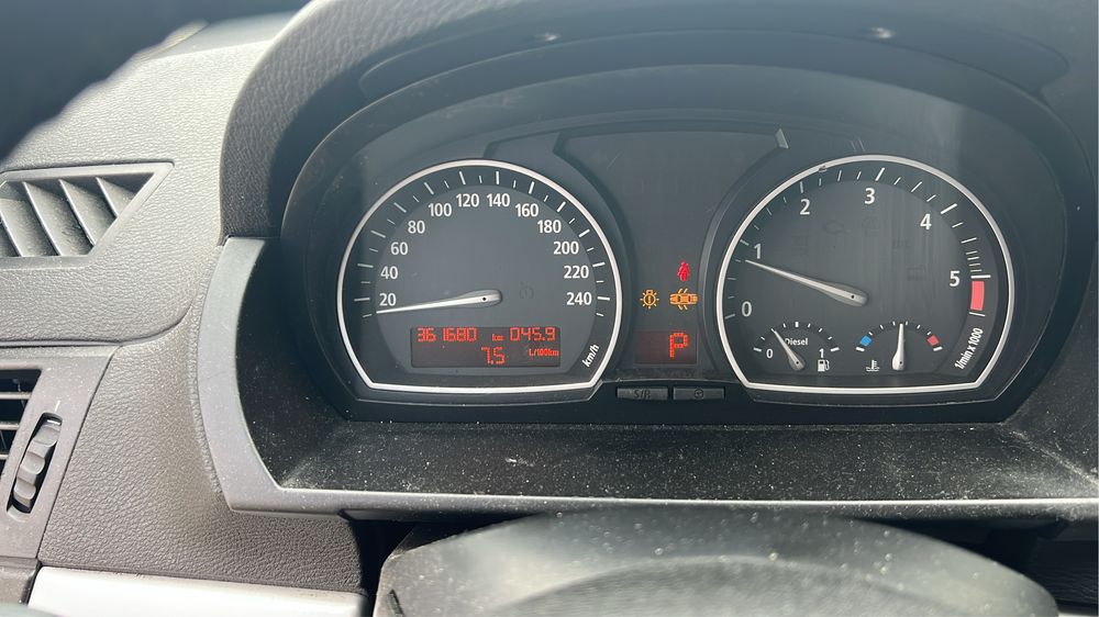 Vand bmw x3 2009 177cp 2000 disel de culoare neagra cu gipies