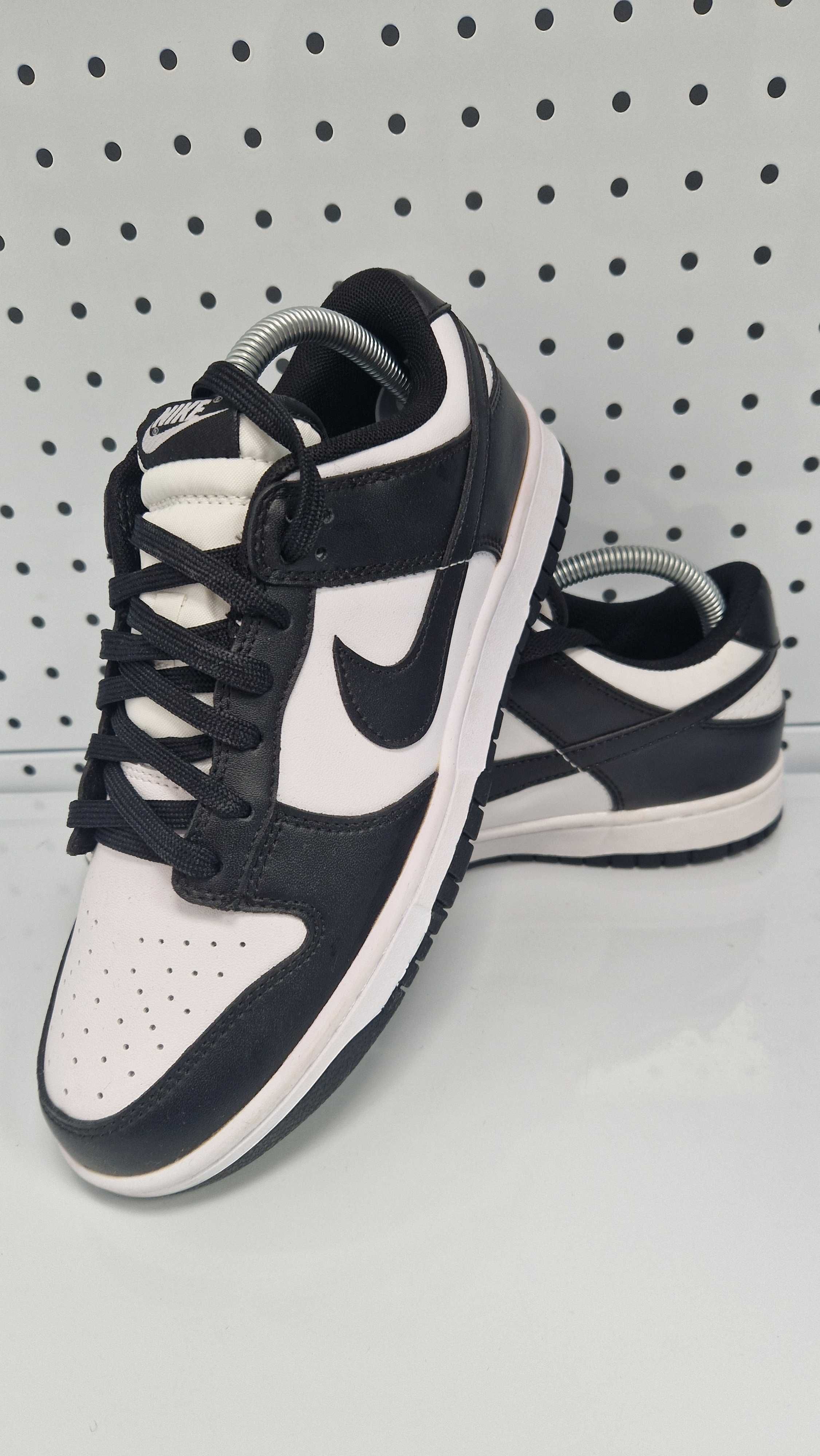 Оригинални мъжки маратонки- Nike Low Panda