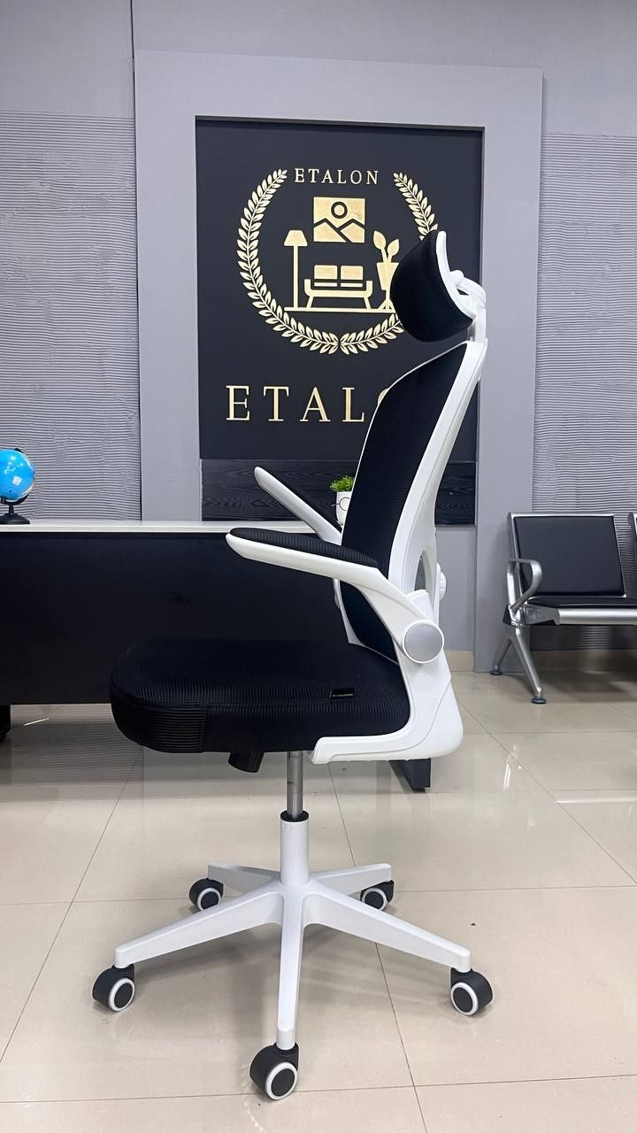 Офисное кресло модель 7801 серый