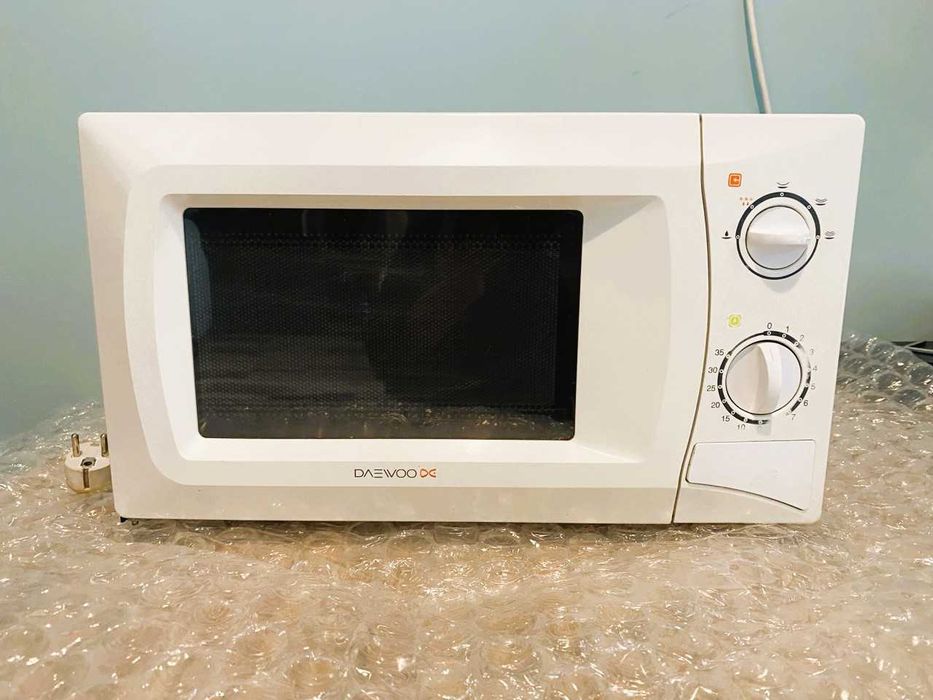 Микровълнова печка DAEWOO