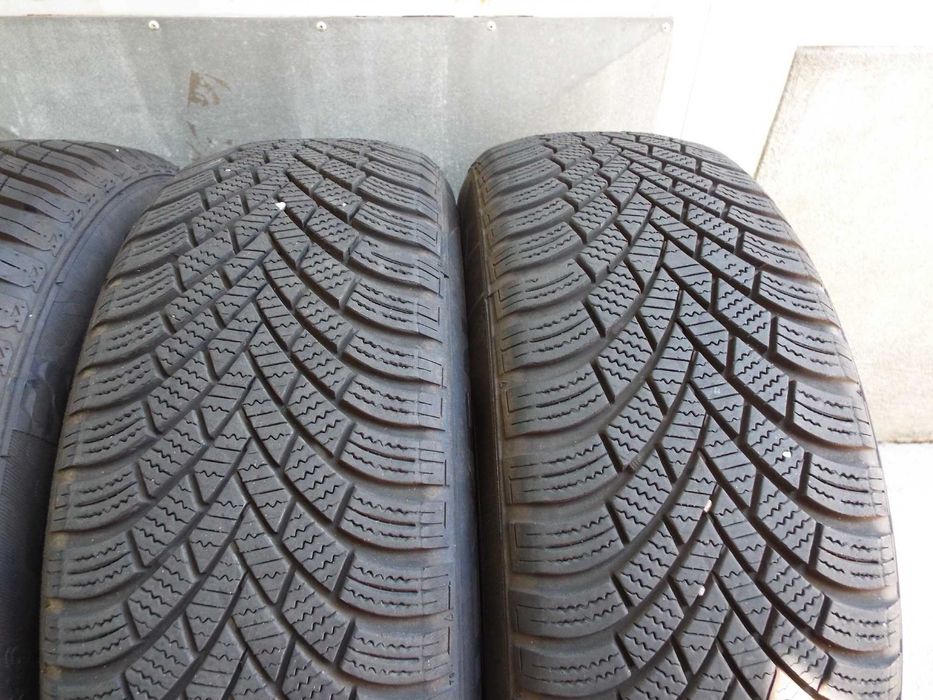 vand 4 anvelope de iarna 205/60/16 nexen [aproape noi]pret 600ron